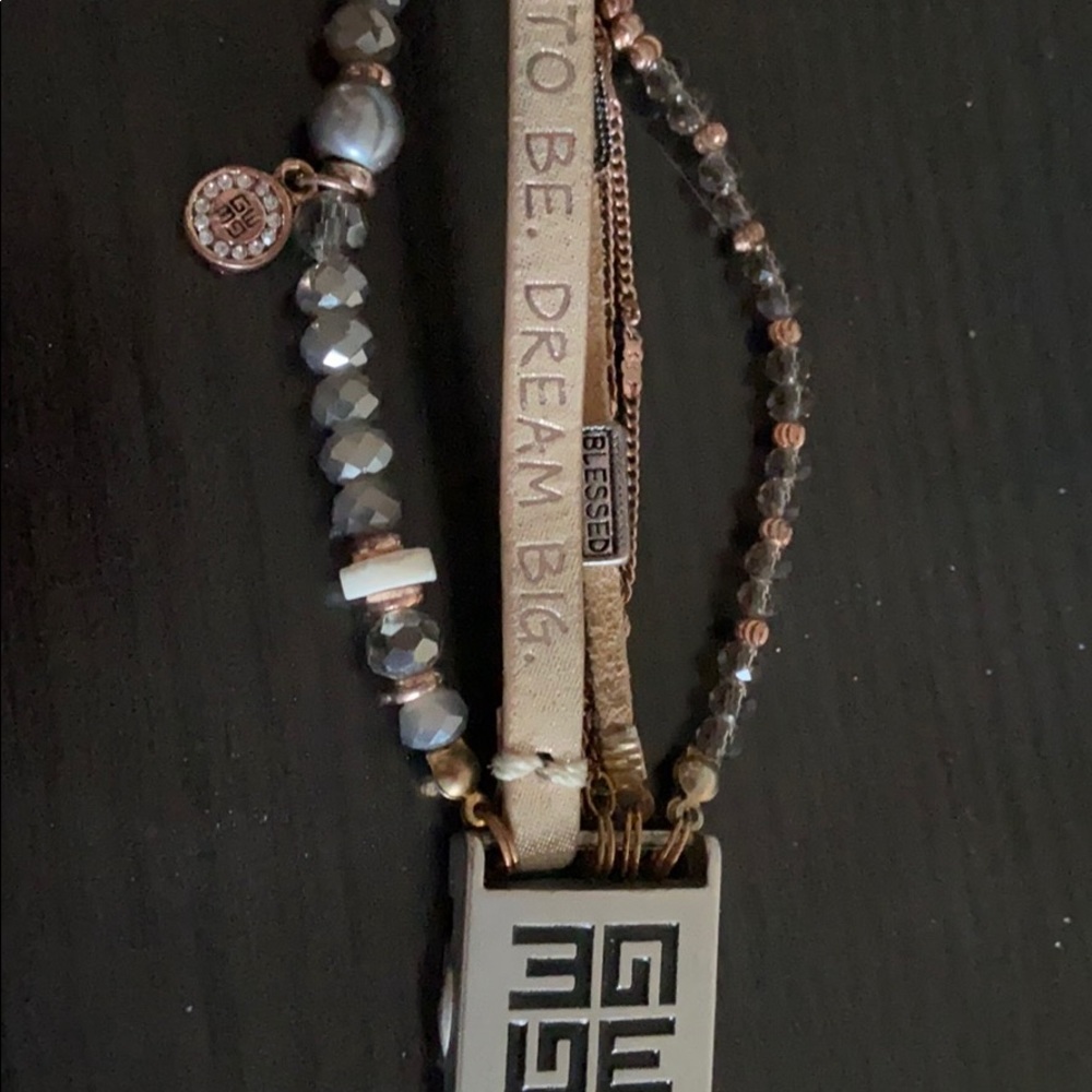 Bracelet - Picture 2 of 4